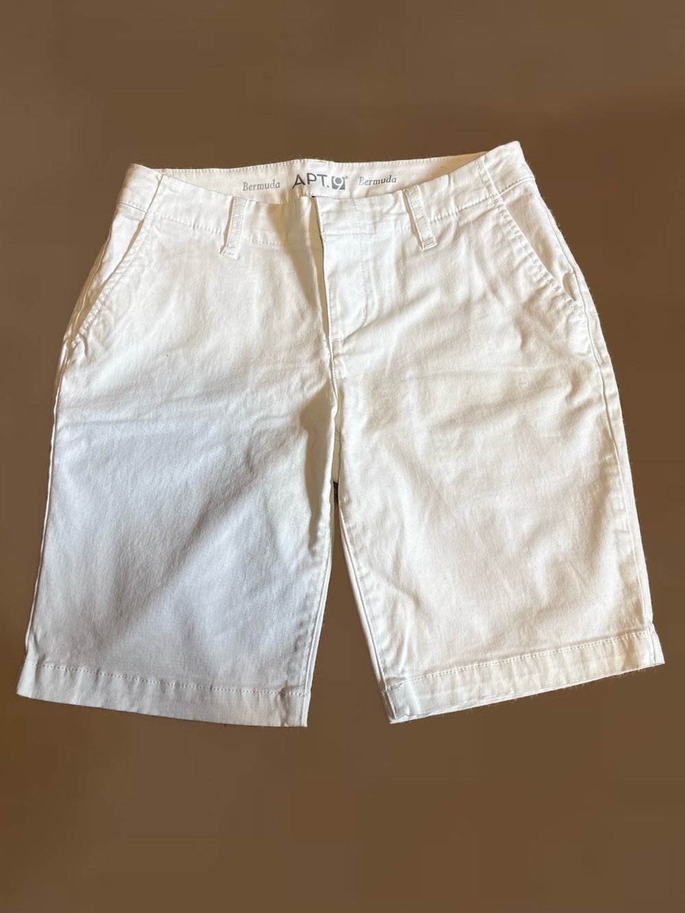 Apt. 9 Women’s Size 6 White Bermuda Shorts